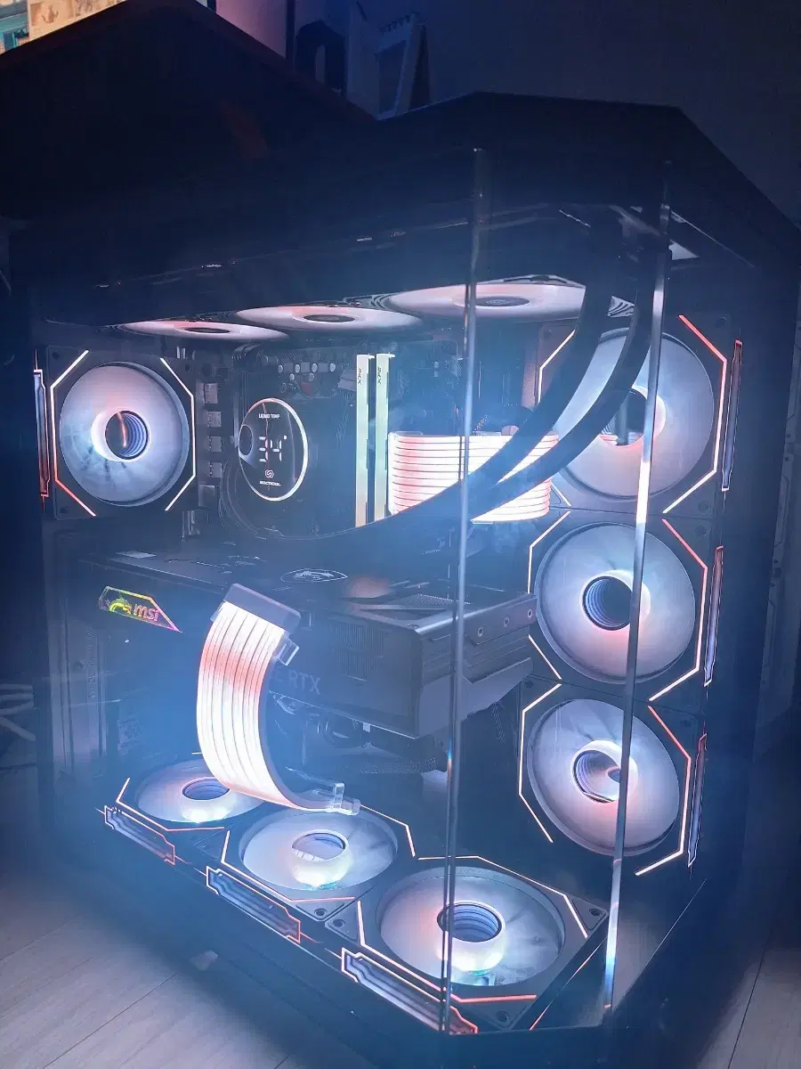 라이젠7 9800X3D RTX4080S 슈퍼컴팝니다